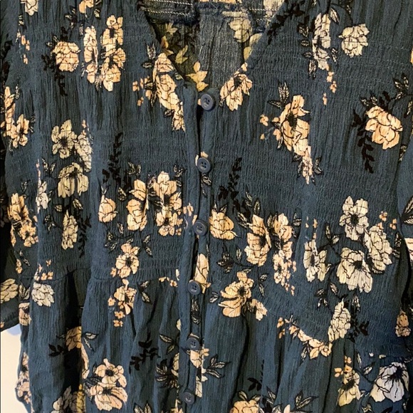 Torrid floral button up blouse - Picture 3 of 5